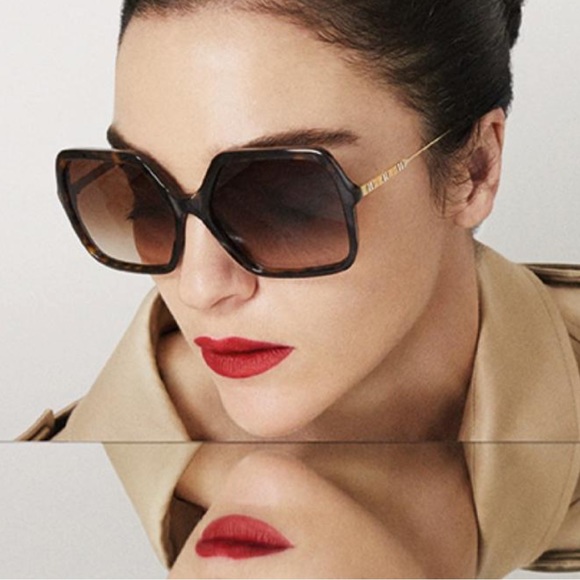 Burberry Sunglasses, New 235 - Picture 1 of 6